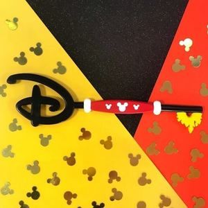 Meet your Posher, Nylene